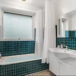Stunning In With Kitchen *