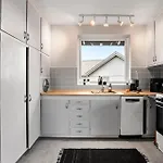 Dom wakacyjny Stunning In With Kitchen *