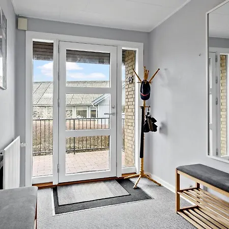 Stunning In With Kitchen Feriehus